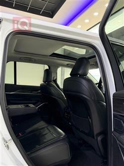 جیپ گراند شیرۆکی